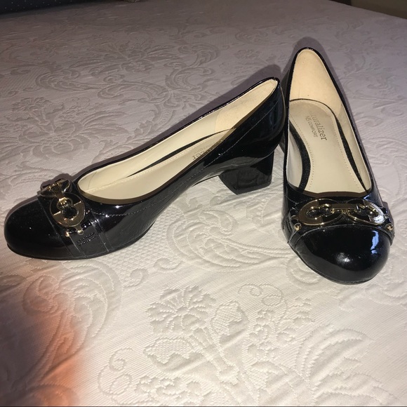 naturalizer black patent pumps